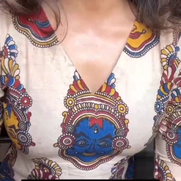 KAMAKARI PRINT KURTI - Picture 4 of 9